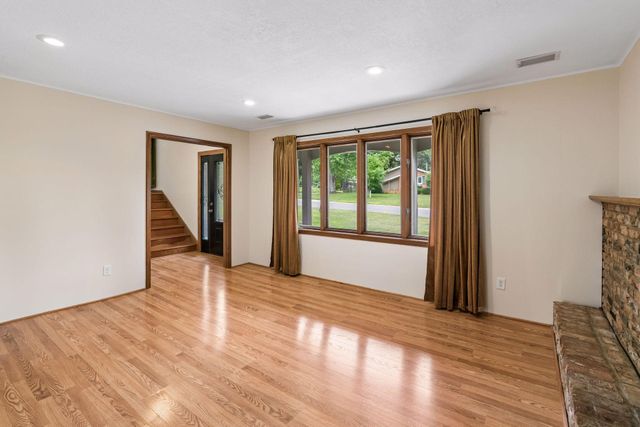 3909 Xylon Avenue N, New Hope, MN 55427