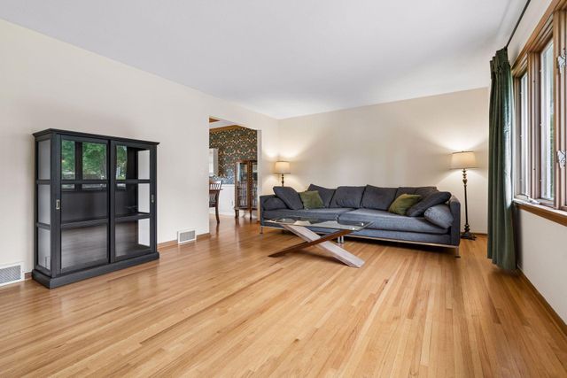 3909 Xylon Avenue N, New Hope, MN 55427