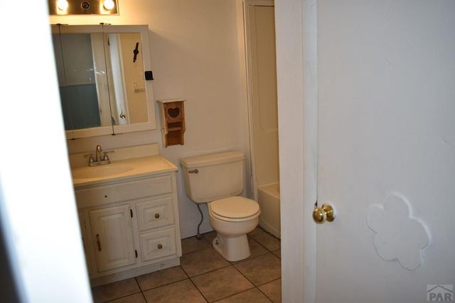 306 Belleview Ave, La Junta, CO 81050