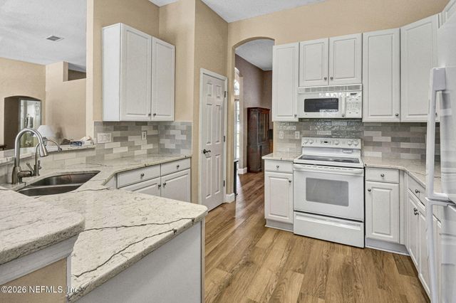 952 BLACKBERRY Lane, Jacksonville, FL 32259