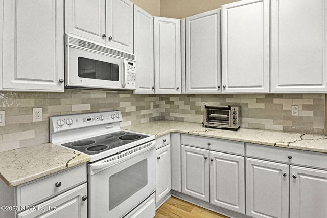 952 BLACKBERRY Lane, Jacksonville, FL 32259