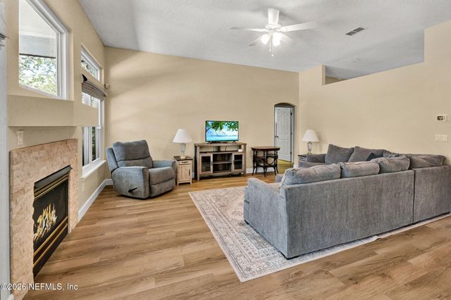 952 BLACKBERRY Lane, Jacksonville, FL 32259