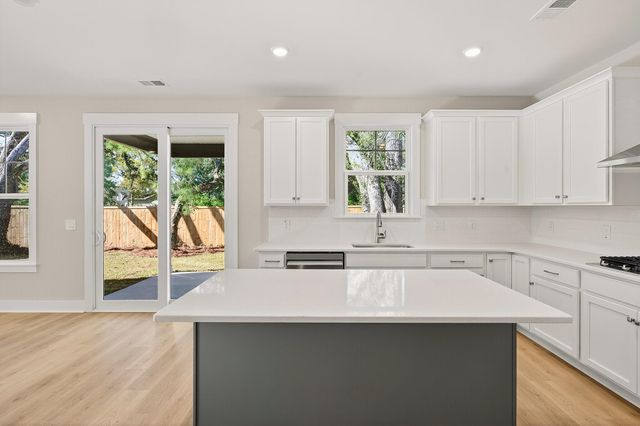 8601 Connor Court, North Charleston, SC 29406