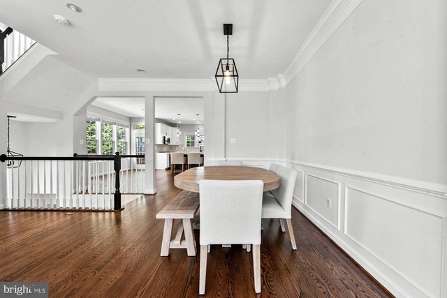 4165 JEREMY GRV, Fairfax, VA 22030