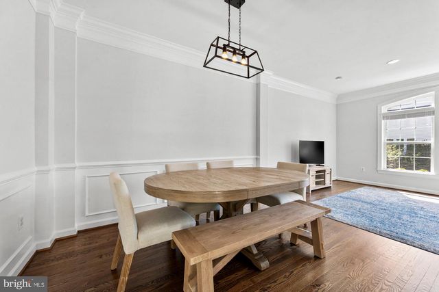 4165 JEREMY GRV, Fairfax, VA 22030