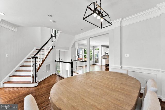 4165 JEREMY GRV, Fairfax, VA 22030