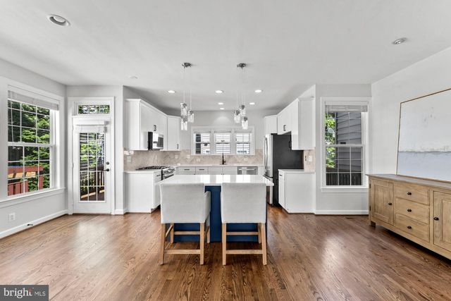 4165 JEREMY GRV, Fairfax, VA 22030