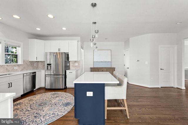 4165 JEREMY GRV, Fairfax, VA 22030