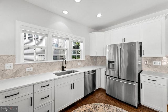 4165 JEREMY GRV, Fairfax, VA 22030