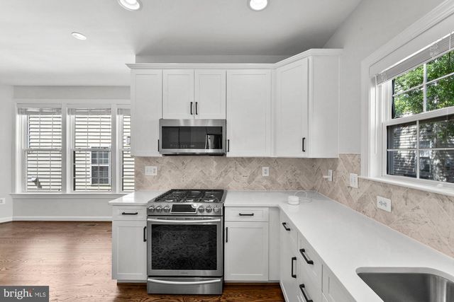 4165 JEREMY GRV, Fairfax, VA 22030