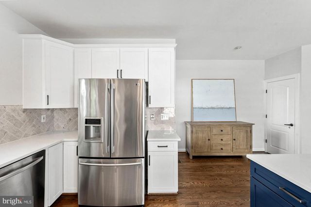 4165 JEREMY GRV, Fairfax, VA 22030