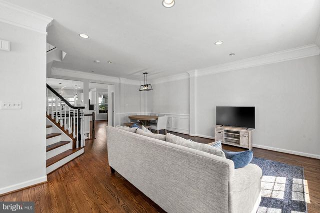 4165 JEREMY GRV, Fairfax, VA 22030