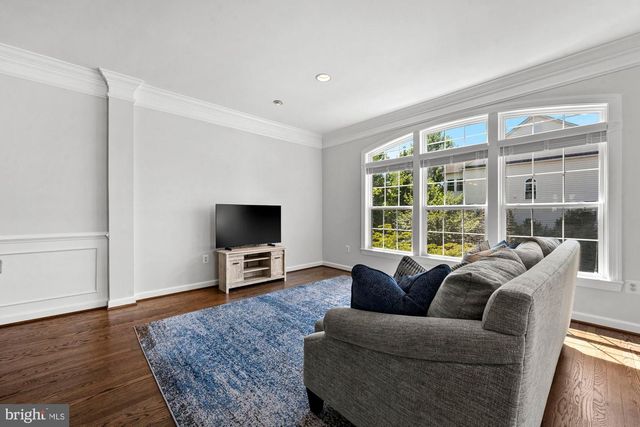 4165 JEREMY GRV, Fairfax, VA 22030