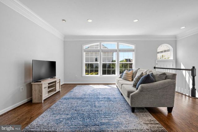 4165 JEREMY GRV, Fairfax, VA 22030