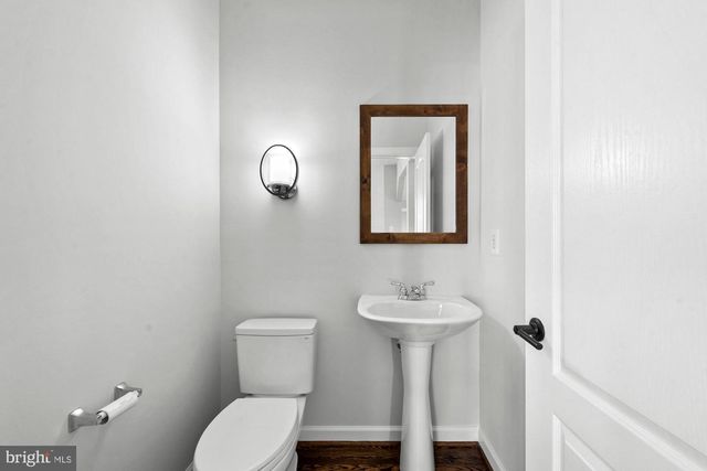 4165 JEREMY GRV, Fairfax, VA 22030