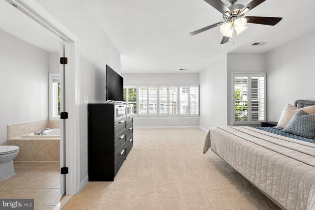 4165 JEREMY GRV, Fairfax, VA 22030