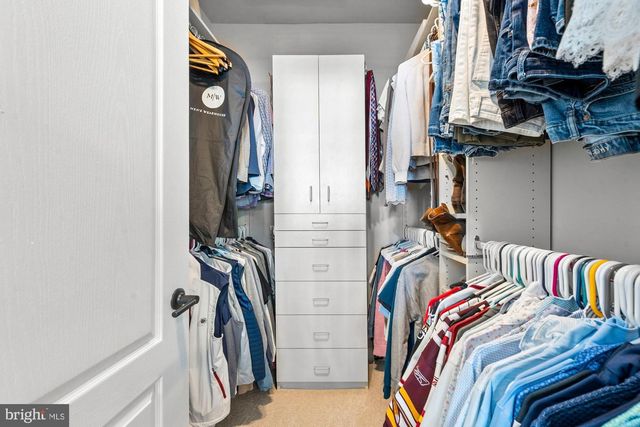 4165 JEREMY GRV, Fairfax, VA 22030