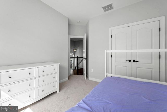 4165 JEREMY GRV, Fairfax, VA 22030