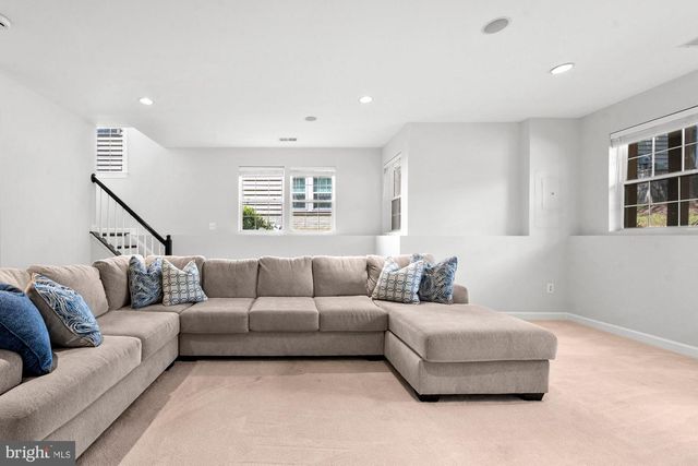 4165 JEREMY GRV, Fairfax, VA 22030