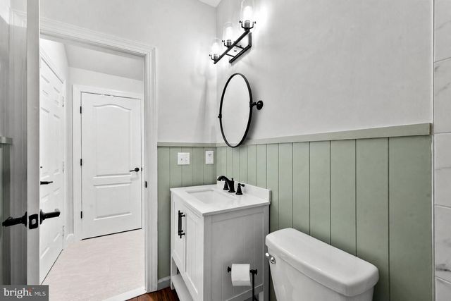 4165 JEREMY GRV, Fairfax, VA 22030