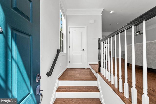 4165 JEREMY GRV, Fairfax, VA 22030