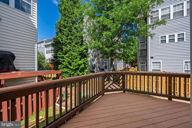 4165 JEREMY GRV, Fairfax, VA 22030