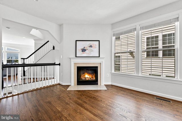 4165 JEREMY GRV, Fairfax, VA 22030