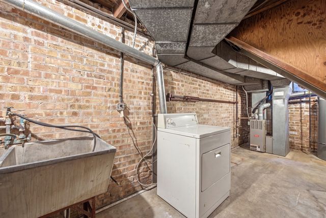 724 Hastings Street, Elgin, IL 60120