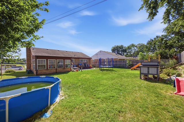 724 Hastings Street, Elgin, IL 60120