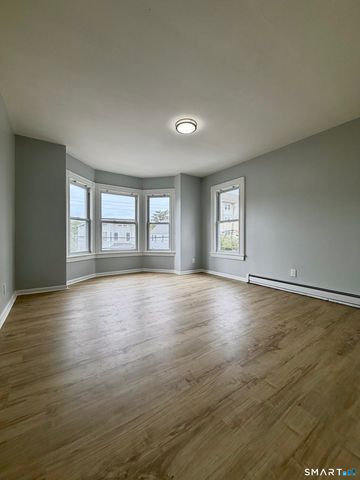 52 Clinton Avenue, Bridgeport, CT 06605