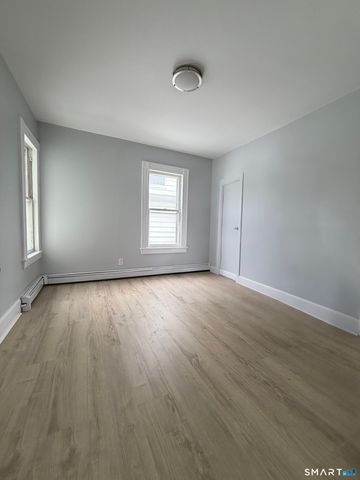 52 Clinton Avenue, Bridgeport, CT 06605