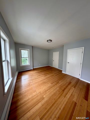 52 Clinton Avenue, Bridgeport, CT 06605