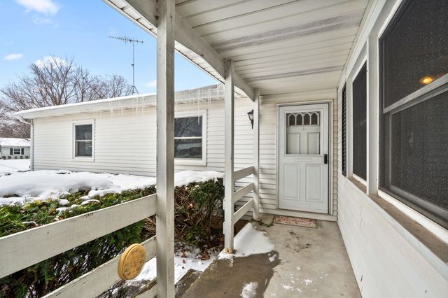 2104 Dunwoody Drive, Valparaiso, IN 46383