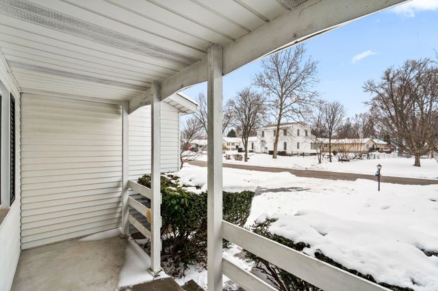 2104 Dunwoody Drive, Valparaiso, IN 46383