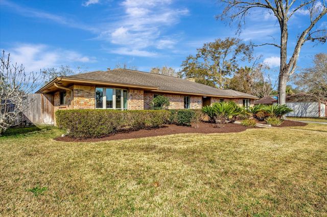 15206 Torry Pines Road, Houston, TX 77062