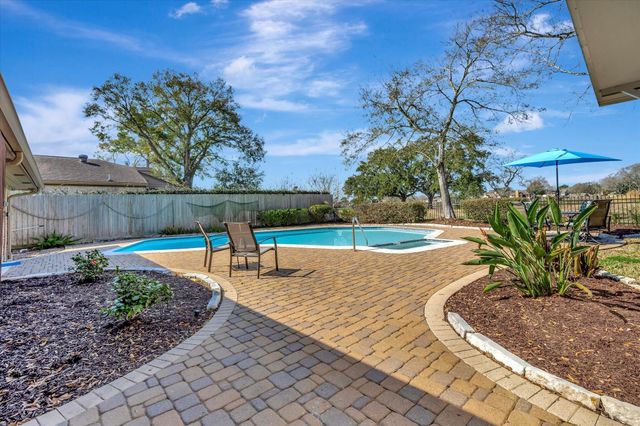 15206 Torry Pines Road, Houston, TX 77062