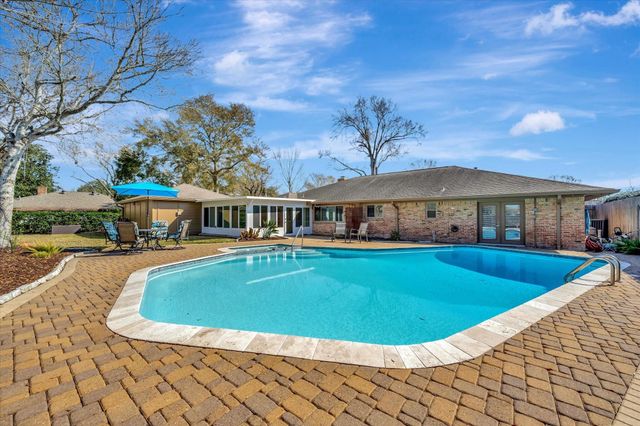 15206 Torry Pines Road, Houston, TX 77062