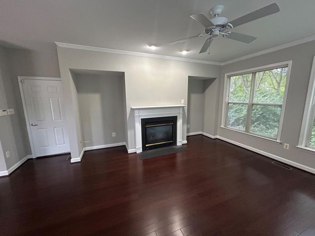 46797 BACKWATER DR, Sterling, VA 20164