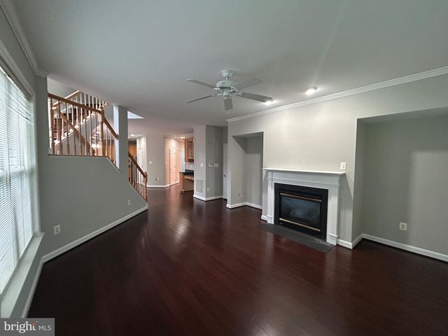 46797 BACKWATER DR, Sterling, VA 20164