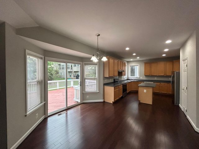 46797 BACKWATER DR, Sterling, VA 20164