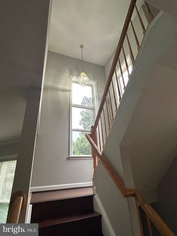 46797 BACKWATER DR, Sterling, VA 20164