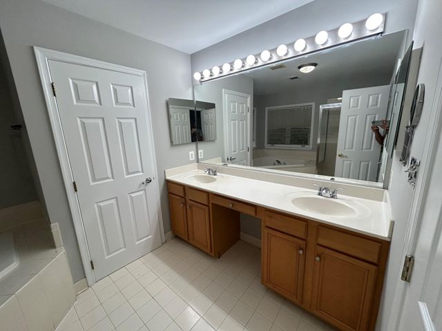46797 BACKWATER DR, Sterling, VA 20164