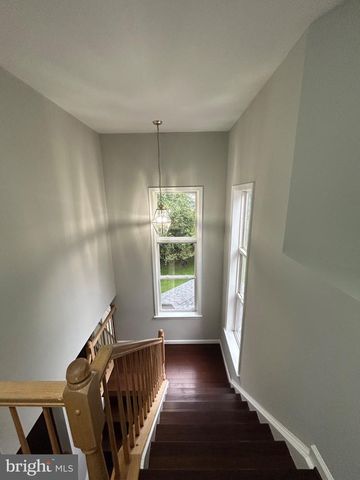 46797 BACKWATER DR, Sterling, VA 20164