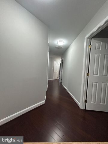 46797 BACKWATER DR, Sterling, VA 20164