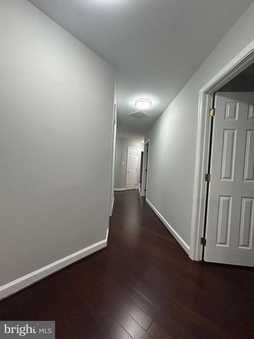 46797 BACKWATER DR, Sterling, VA 20164