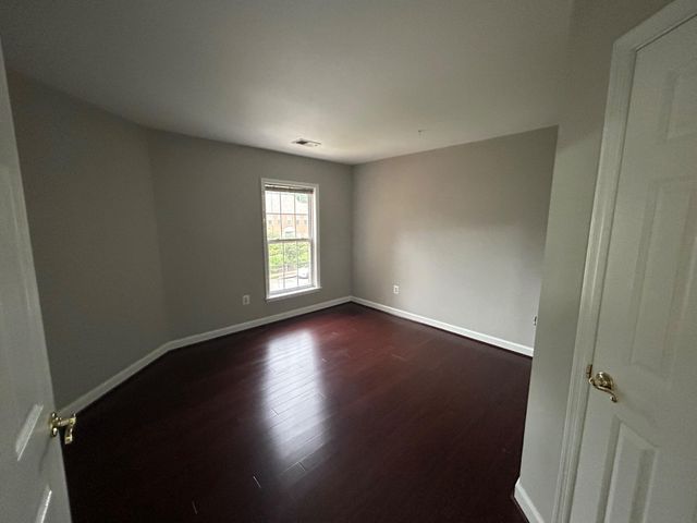 46797 BACKWATER DR, Sterling, VA 20164