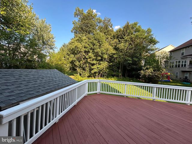 46797 BACKWATER DR, Sterling, VA 20164