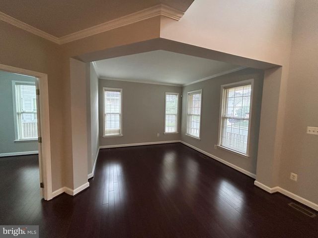 46797 BACKWATER DR, Sterling, VA 20164