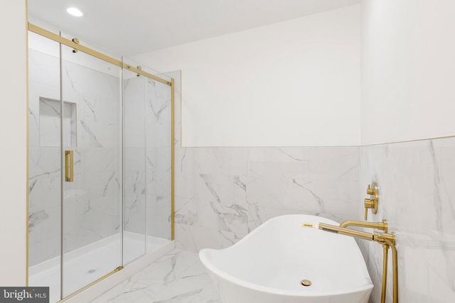 530 N CARROLLTON AVE, Baltimore, MD 21223