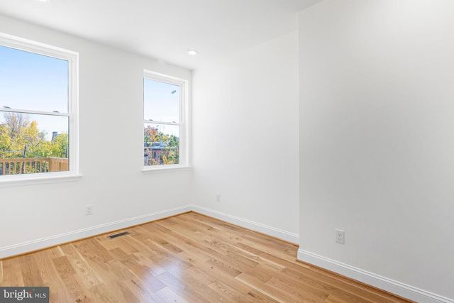 530 N CARROLLTON AVE, Baltimore, MD 21223